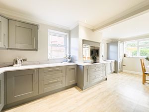 Photo 15- click for photo gallery